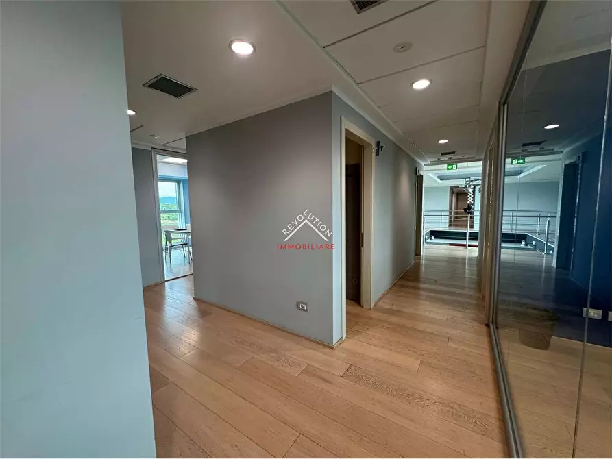 Immagine 19 di Stabile in vendita  in Via Enrico Lansel a Arezzo