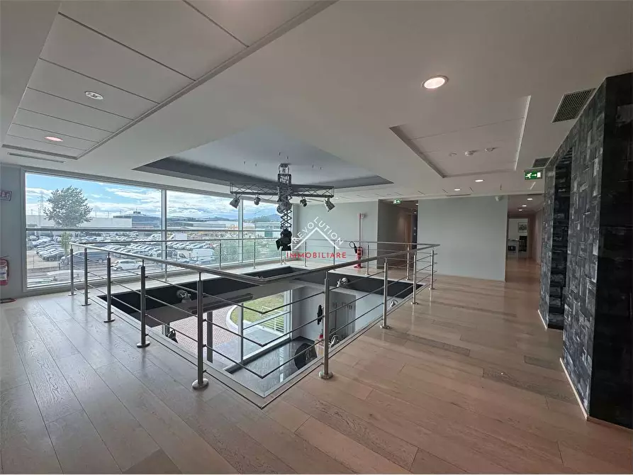 Immagine 14 di Stabile in vendita  in Via Enrico Lansel a Arezzo