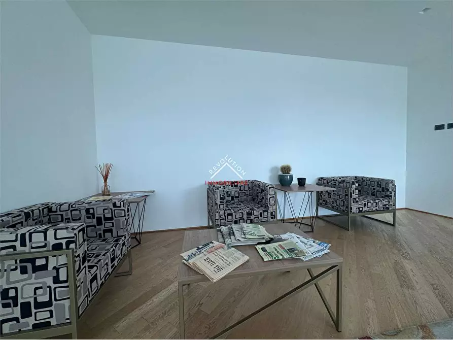 Immagine 28 di Stabile in vendita  in Via Enrico Lansel a Arezzo