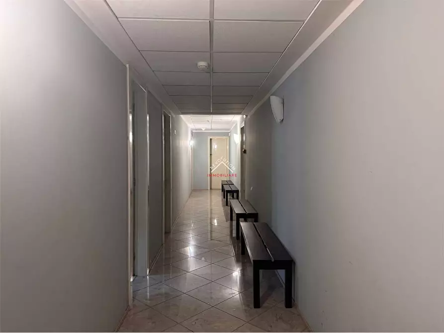 Immagine 44 di Stabile in vendita  in Via Enrico Lansel a Arezzo