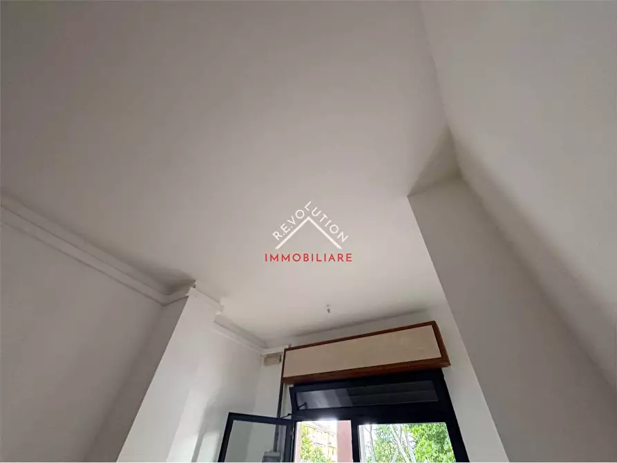 Immagine 15 di Negozio in affitto  in Viale Sempione a Città Di Castello