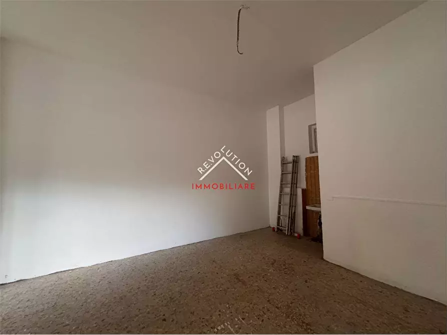 Immagine 7 di Negozio in affitto  in Viale Sempione a Città Di Castello