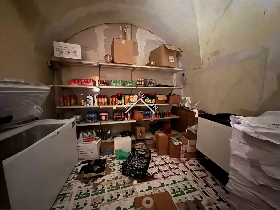 Immagine 23 di Negozio in vendita  in Corso Vittorio Emanuele a Città Di Castello