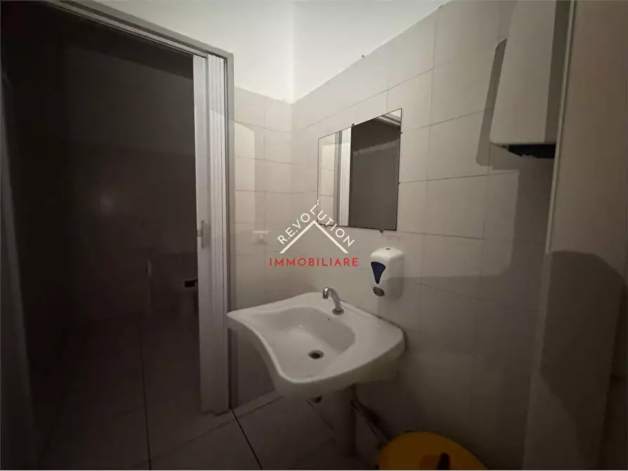 Immagine 20 di Negozio in vendita  in Corso Vittorio Emanuele a Città Di Castello