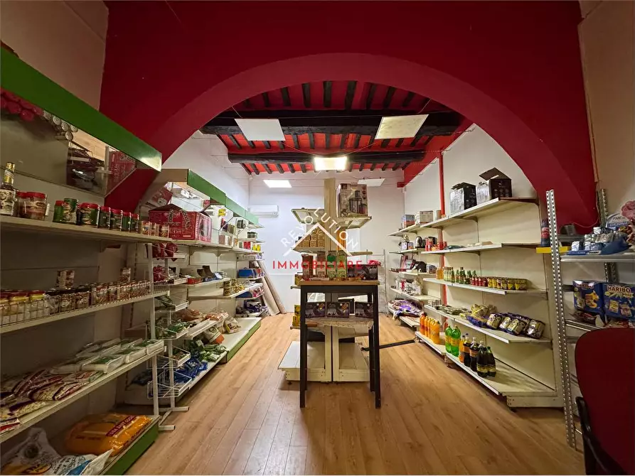 Immagine 1 di Negozio in vendita  in Corso Vittorio Emanuele a Città Di Castello