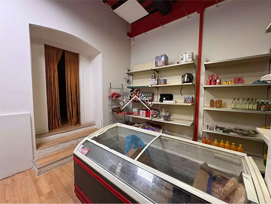 Immagine 4 di Negozio in vendita  in Corso Vittorio Emanuele a Città Di Castello