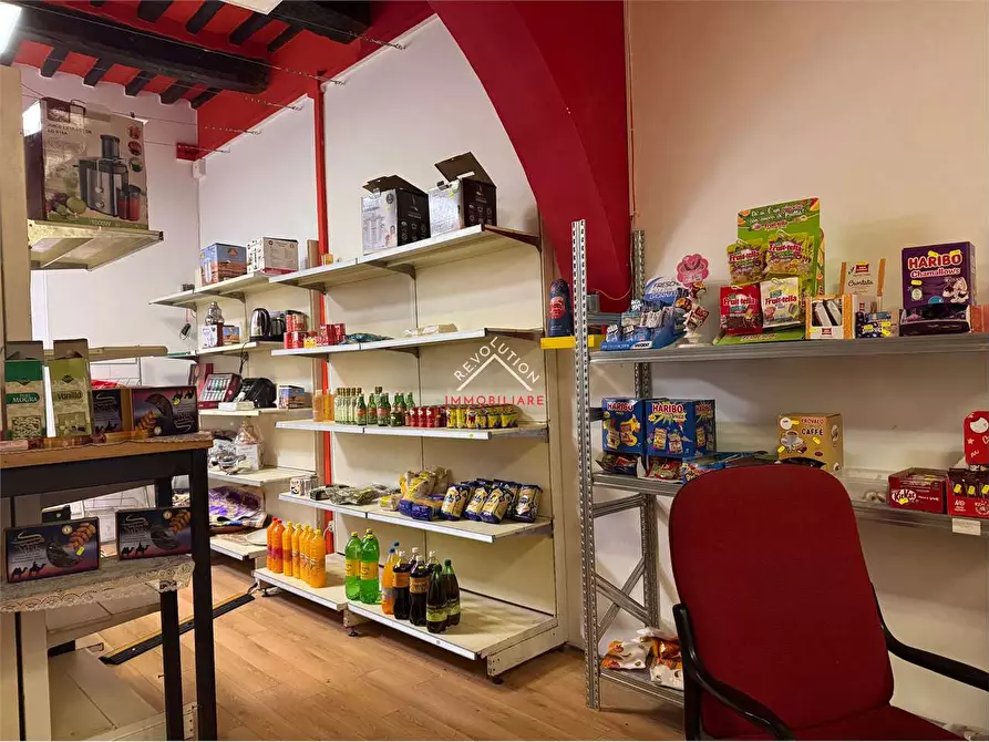 Immagine 3 di Negozio in vendita  in Corso Vittorio Emanuele a Città Di Castello