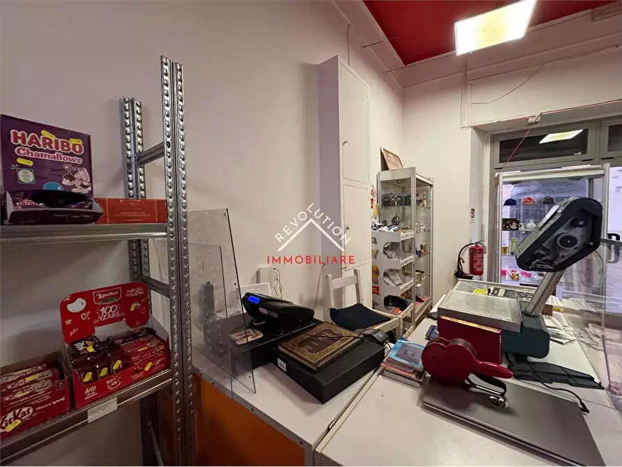 Immagine 16 di Negozio in vendita  in Corso Vittorio Emanuele a Città Di Castello