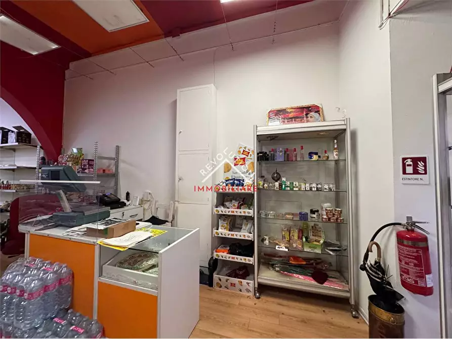 Immagine 2 di Negozio in vendita  in Corso Vittorio Emanuele a Città Di Castello