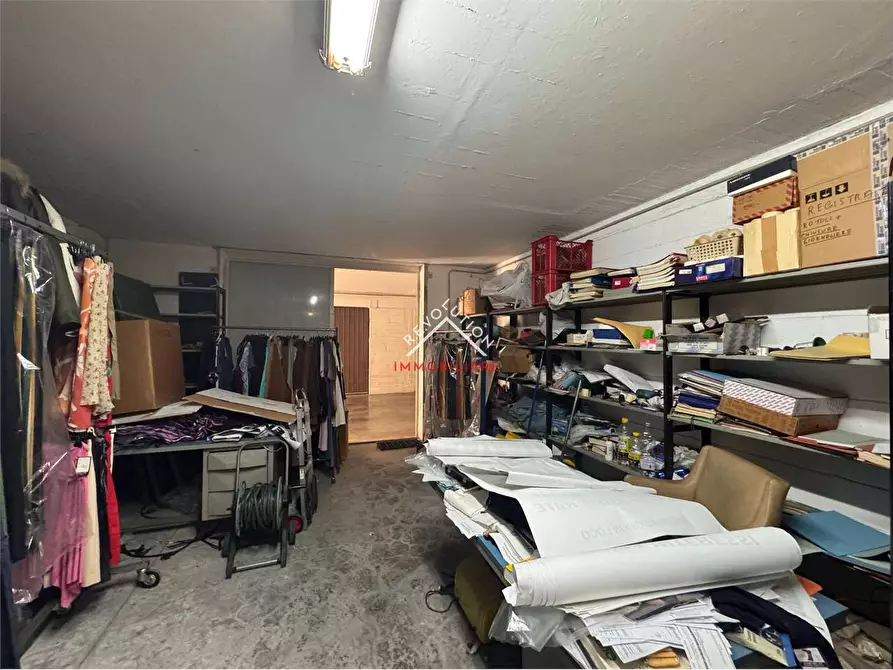 Immagine 23 di Negozio in vendita  in Viale Osimo a Sansepolcro