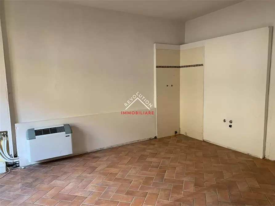 Immagine 16 di Negozio in affitto  in Via Roma a Citerna