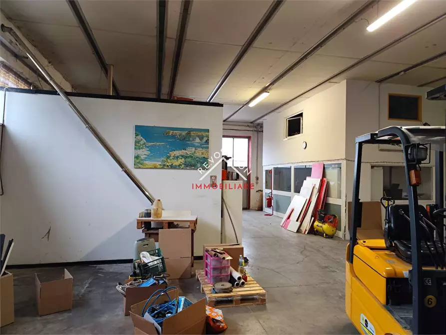 Immagine 10 di Capannone industriale in vendita  in Via Silvio Argenti a Città Di Castello