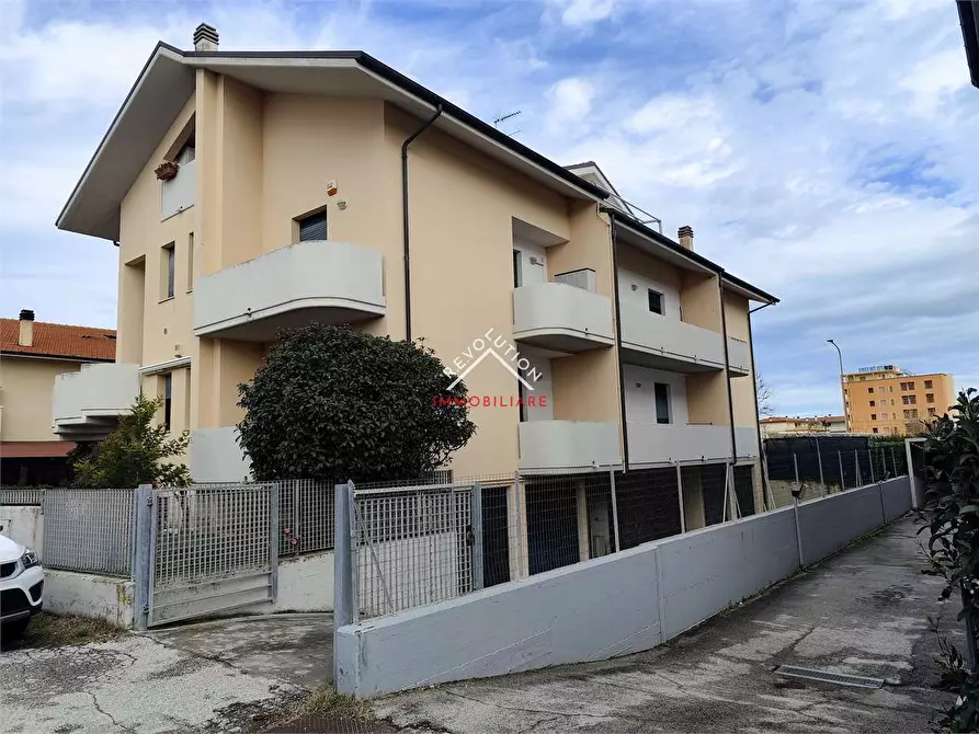 Immagine 23 di Appartamento in vendita  in Via Colle Marino a Fano