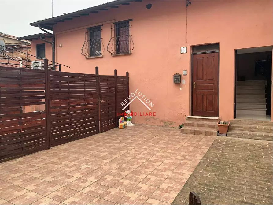 Immagine 1 di Appartamento in vendita  in via san cristoforo a Deruta