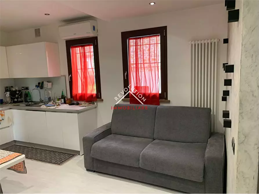 Immagine 9 di Appartamento in vendita  in via san cristoforo a Deruta