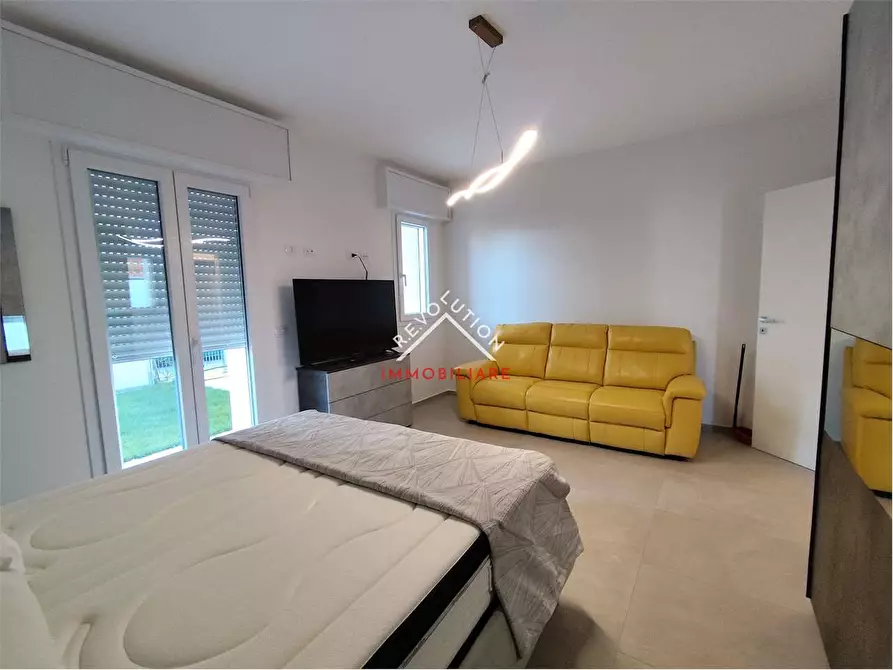 Immagine 9 di Appartamento in vendita  in via Litoranea a Mondolfo
