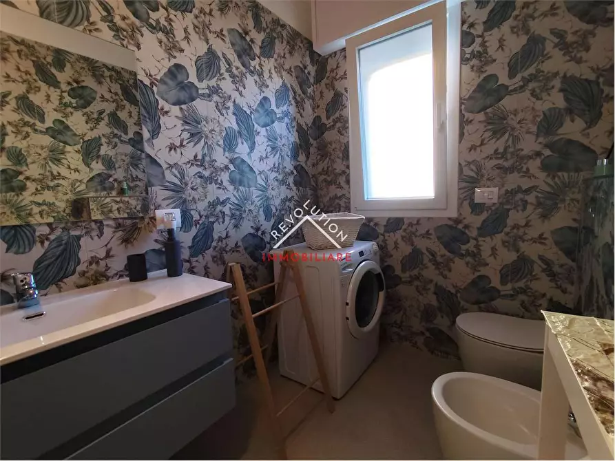 Immagine 15 di Appartamento in vendita  in via Litoranea a Mondolfo