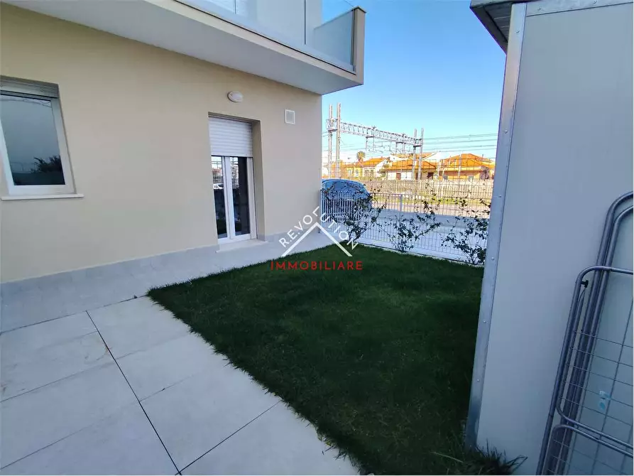 Immagine 17 di Appartamento in vendita  in via Litoranea a Mondolfo