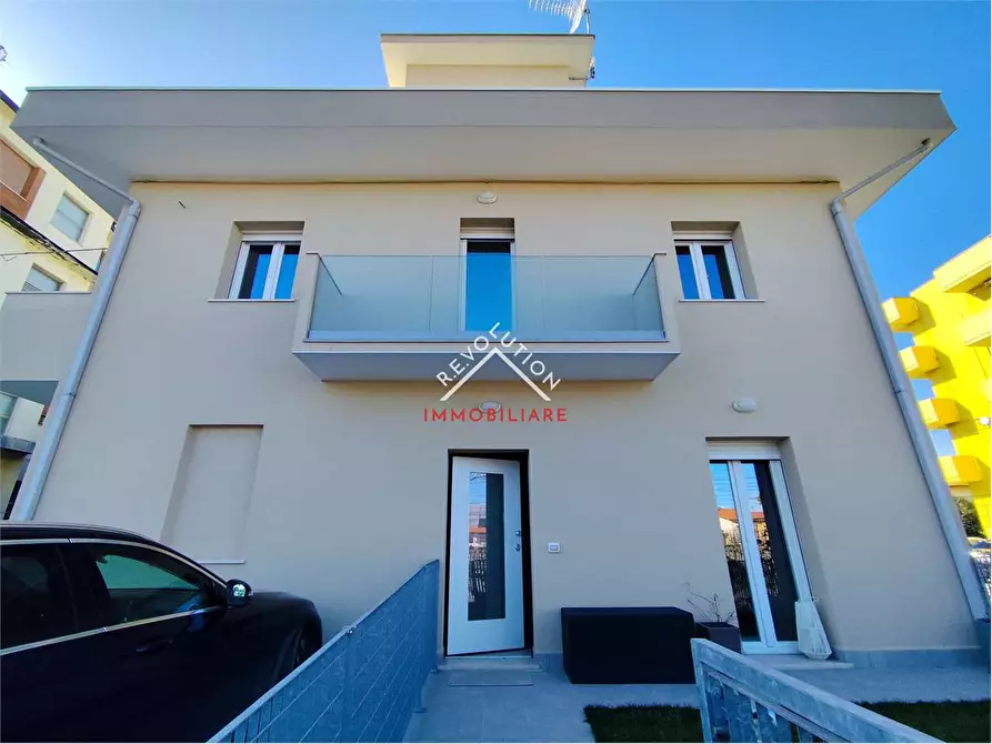 Immagine 1 di Appartamento in vendita  in via Litoranea a Mondolfo