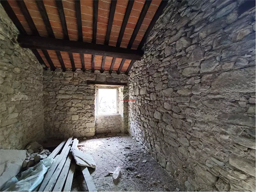 Immagine 9 di Rustico / casale in vendita  in valsavignone - ville di roti a Pieve Santo Stefano