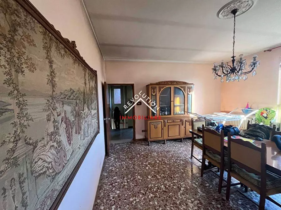 Immagine 3 di Appartamento in vendita  in viale Romagna a Città Di Castello