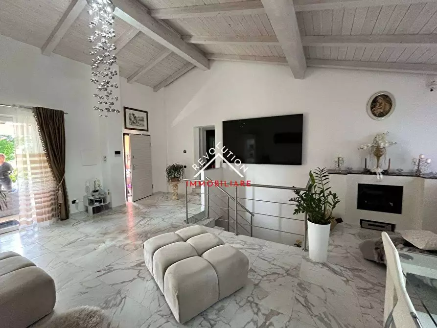 Immagine 2 di Villa in vendita  in località fiscale a San Giustino