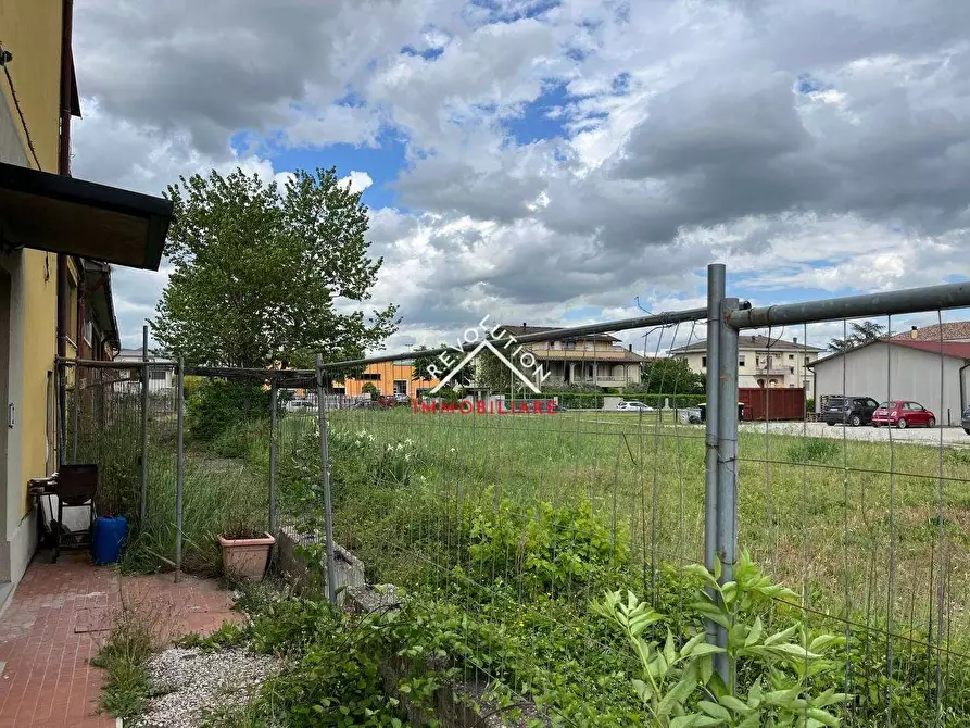 Immagine 40 di Negozio in vendita  in Via Biturgense a Città Di Castello