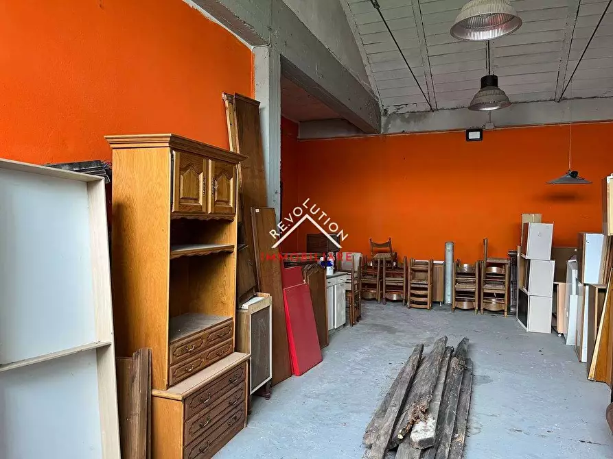 Immagine 18 di Negozio in vendita  in Via Biturgense a Città Di Castello