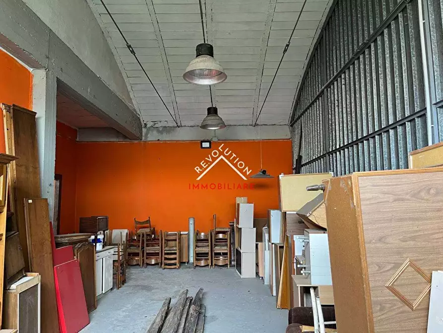 Immagine 19 di Negozio in vendita  in Via Biturgense a Città Di Castello