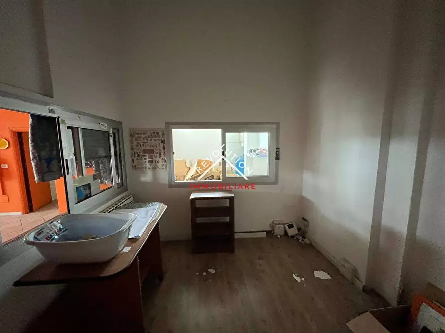 Immagine 22 di Negozio in vendita  in Via Biturgense a Città Di Castello