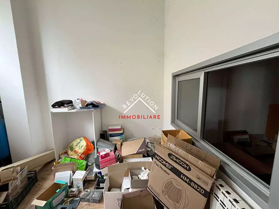 Immagine 5 di Negozio in vendita  in Via Biturgense a Città Di Castello