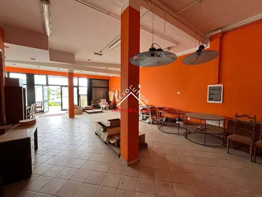 Immagine 14 di Negozio in vendita  in Via Biturgense a Città Di Castello