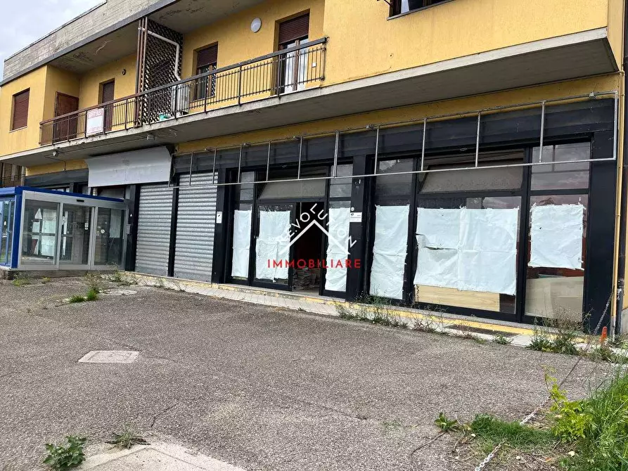 Immagine 38 di Negozio in vendita  in Via Biturgense a Città Di Castello