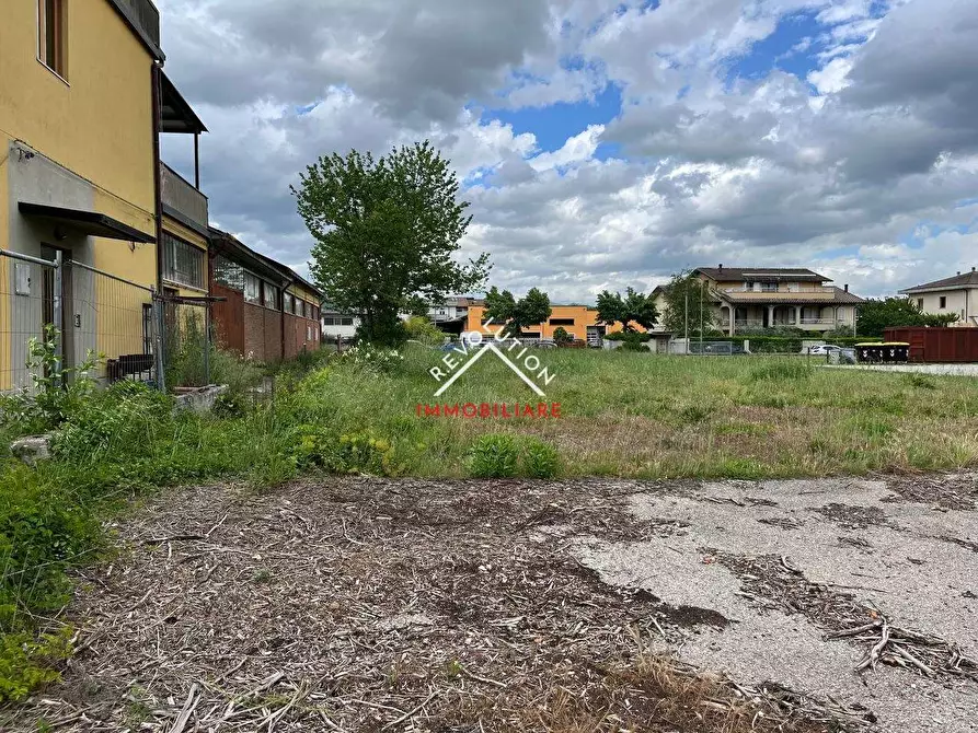 Immagine 41 di Negozio in vendita  in Via Biturgense a Città Di Castello