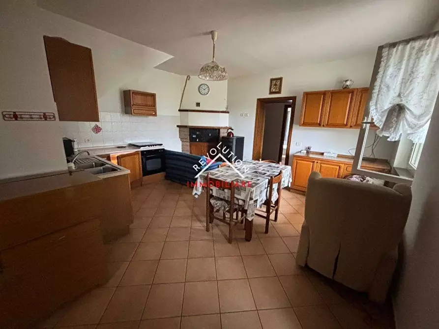 Immagine 2 di Villa in vendita  in via perenchies 20 a Pietralunga
