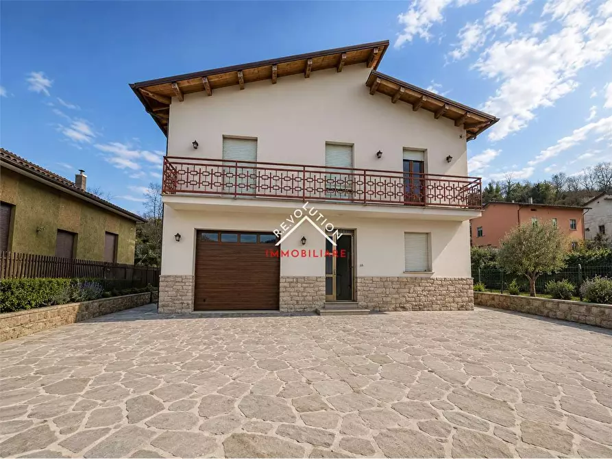 Immagine 1 di Casa indipendente in vendita  in Via Bruno Buozzi a Pietralunga