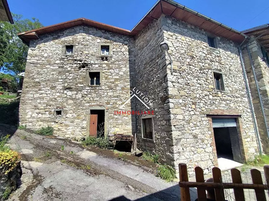Immagine 1 di Casa indipendente in vendita  in Via Mazzole  a Caprese Michelangelo