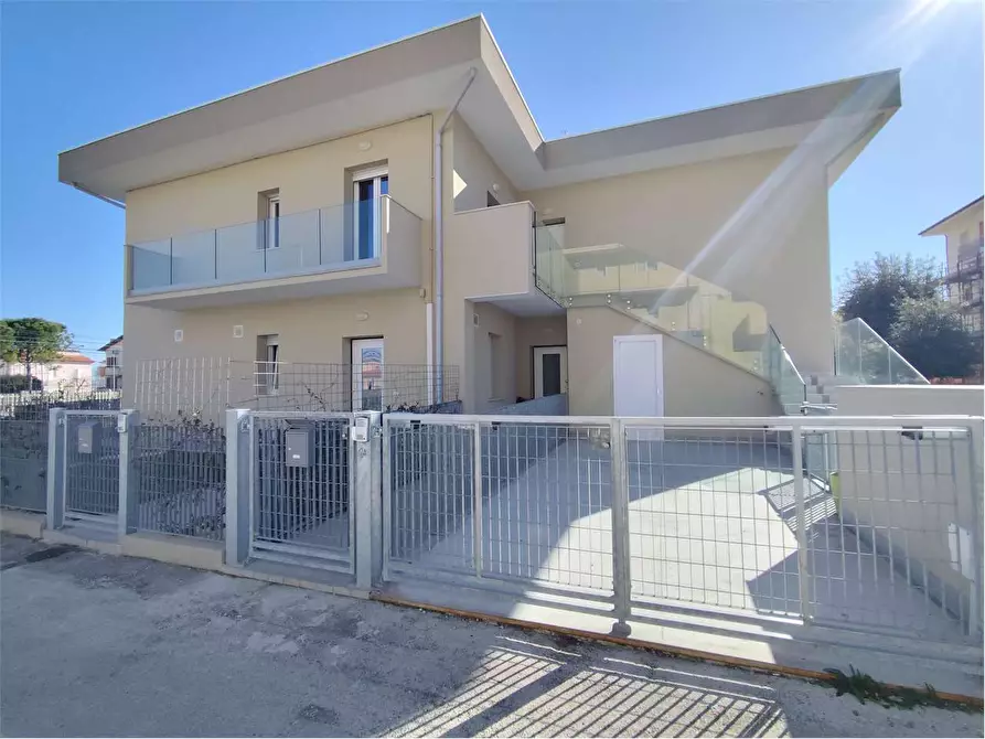 Immagine 1 di Appartamento in vendita  a Mondolfo