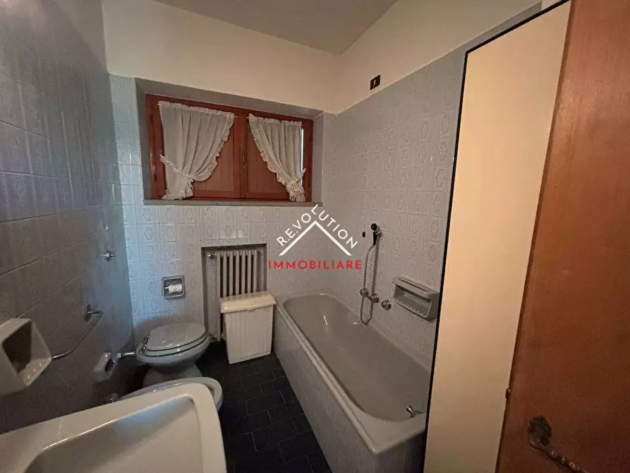 Immagine 10 di Villa in vendita  in Via degli Abeti a Pietralunga