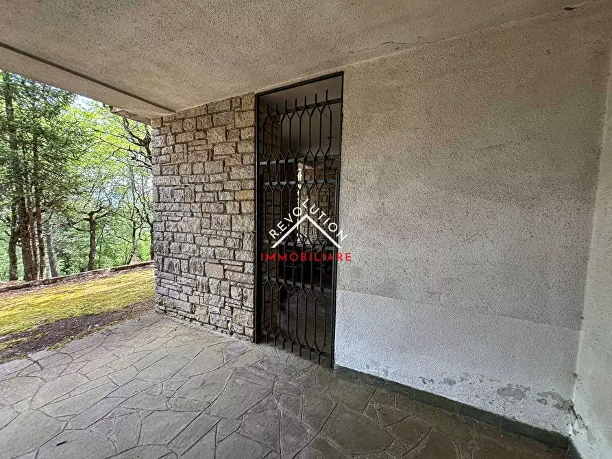 Immagine 29 di Villa in vendita  in Via degli Abeti a Pietralunga