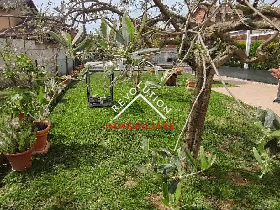Immagine 23 di Appartamento in vendita  in Via Salieri a Città Di Castello