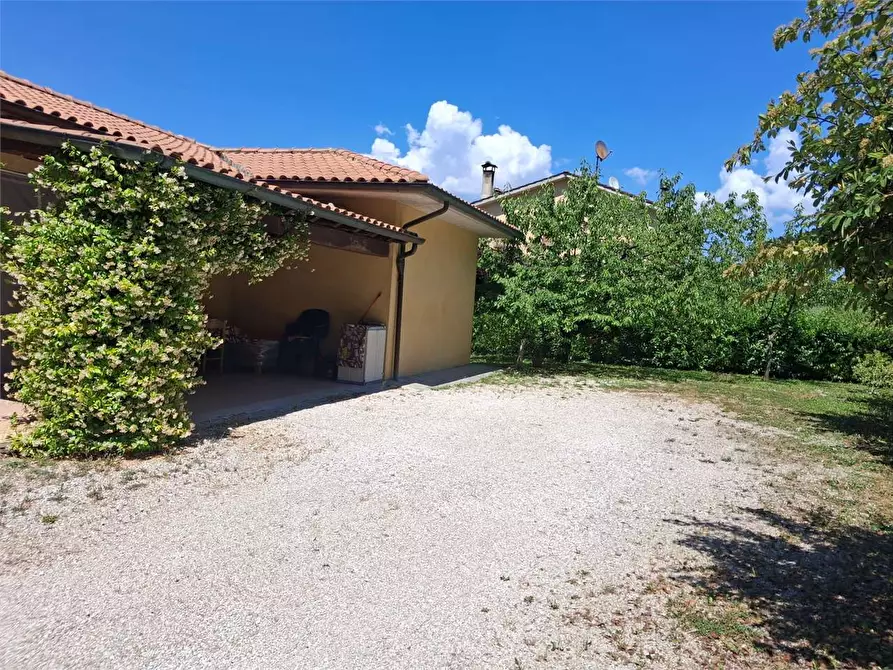 Immagine 44 di Villa in vendita  in Via Perenchies a Pietralunga