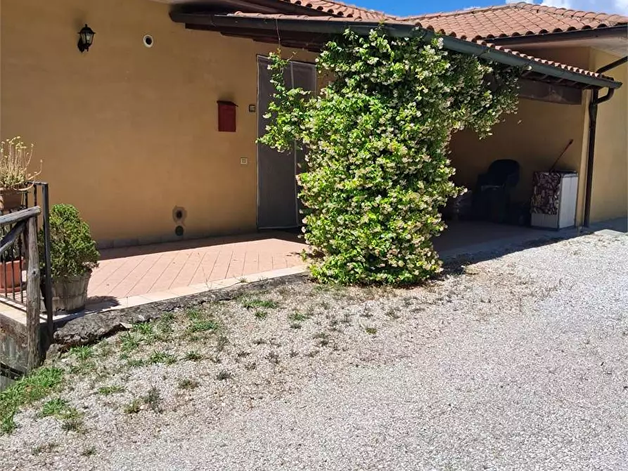 Immagine 46 di Villa in vendita  in Via Perenchies a Pietralunga