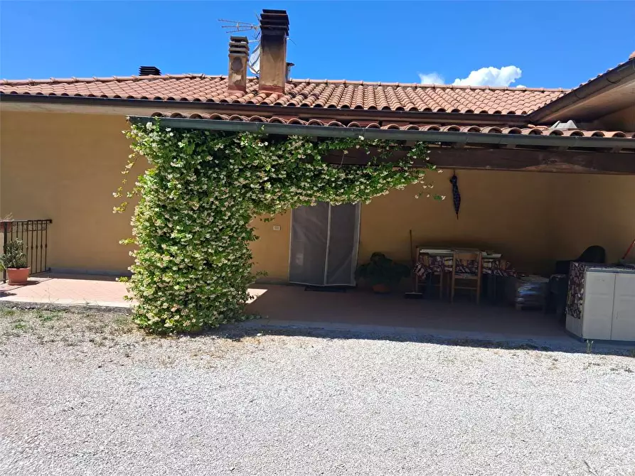 Immagine 49 di Villa in vendita  in Via Perenchies a Pietralunga