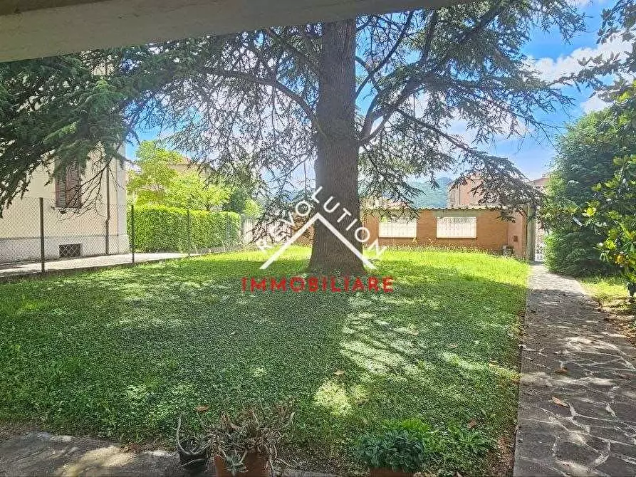 Immagine 1 di Casa bifamiliare in vendita  in Via Della Tina a Città Di Castello