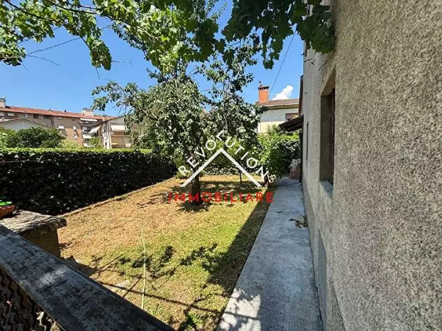Immagine 2 di Casa bifamiliare in vendita  in Via Rigucci a Città Di Castello