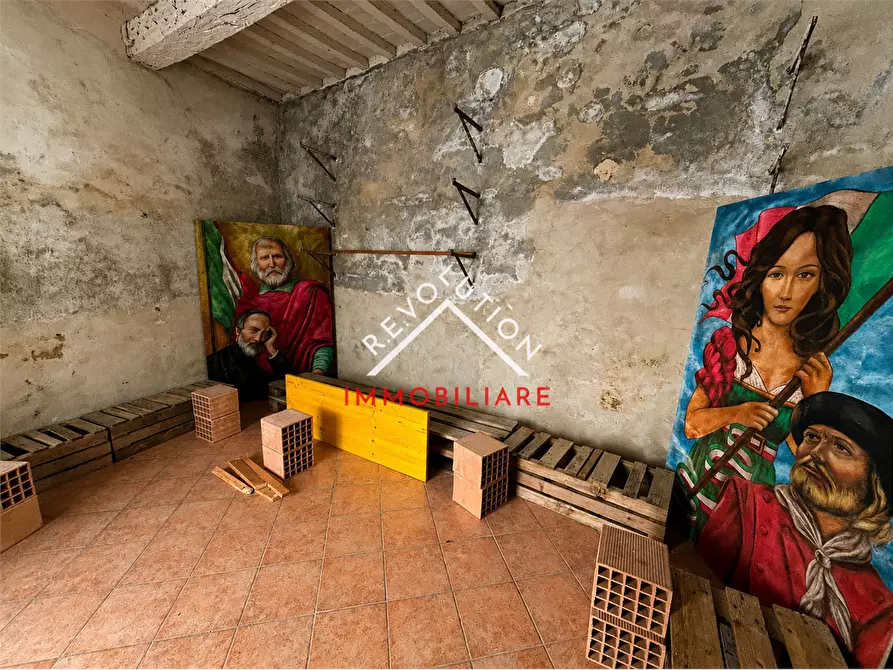 Immagine 2 di Garage in vendita  in Via Alberti a Umbertide