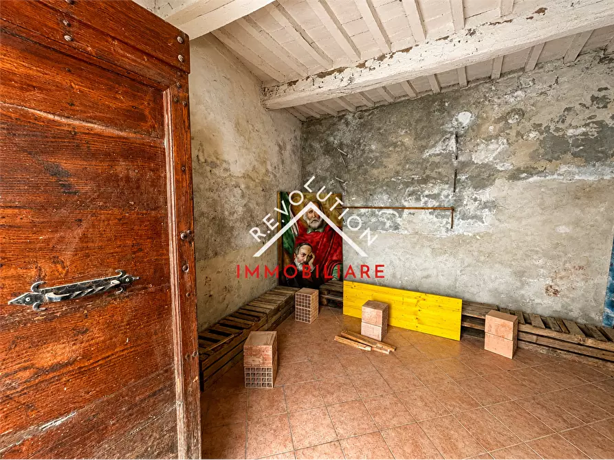 Immagine 4 di Garage in vendita  in Via Alberti a Umbertide