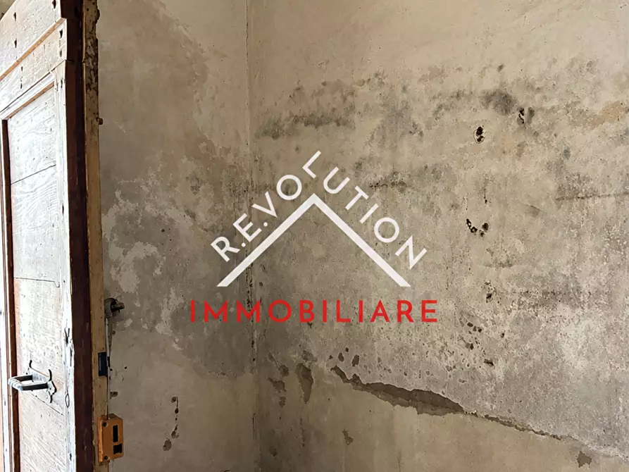 Immagine 7 di Garage in vendita  in Via Alberti a Umbertide