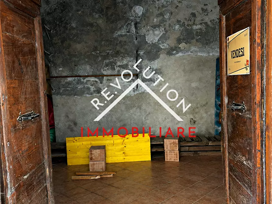 Immagine 10 di Garage in vendita  in Via Alberti a Umbertide